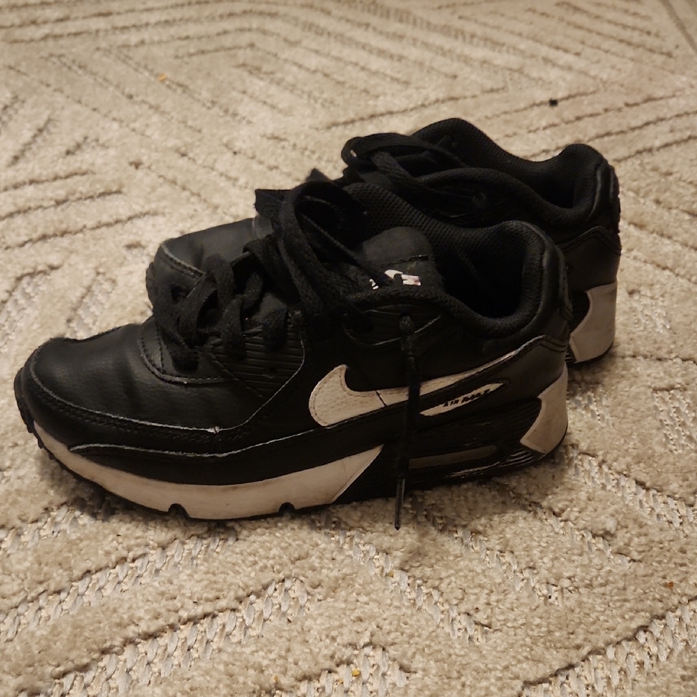 Nike Kids Black Sneakers